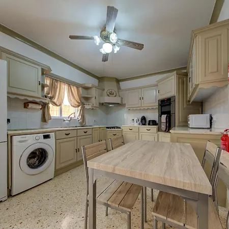 公寓 Authentic Maltese 3br With Terrace In By 360 Estates *