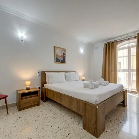 Daire Authentic Maltese 3br With Terrace In By 360 Estates *