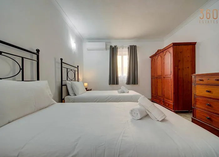 Authentic Maltese 3br With Terrace In By 360 Estates Apartament