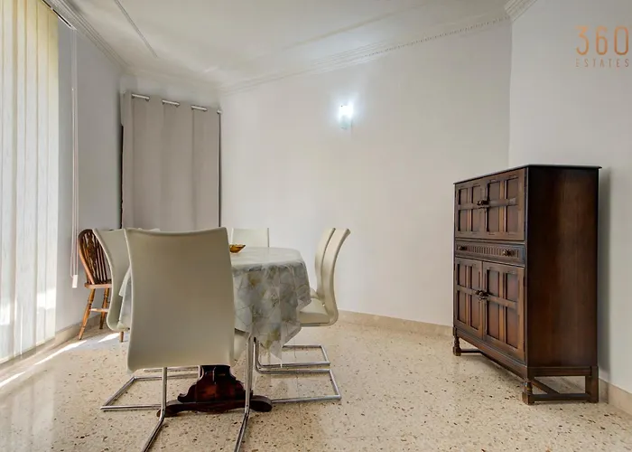Apartament Authentic Maltese 3br With Terrace In By 360 Estates