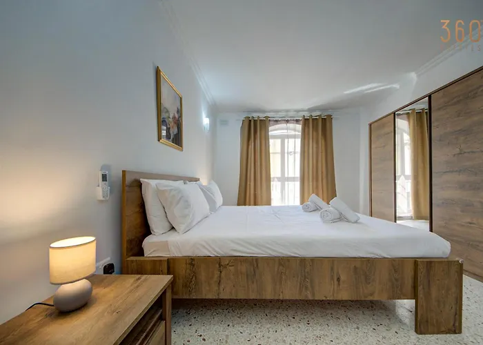 Authentic Maltese 3br With Terrace In By 360 Estates