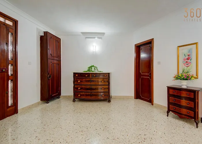 Apartament Authentic Maltese 3br With Terrace In By 360 Estates