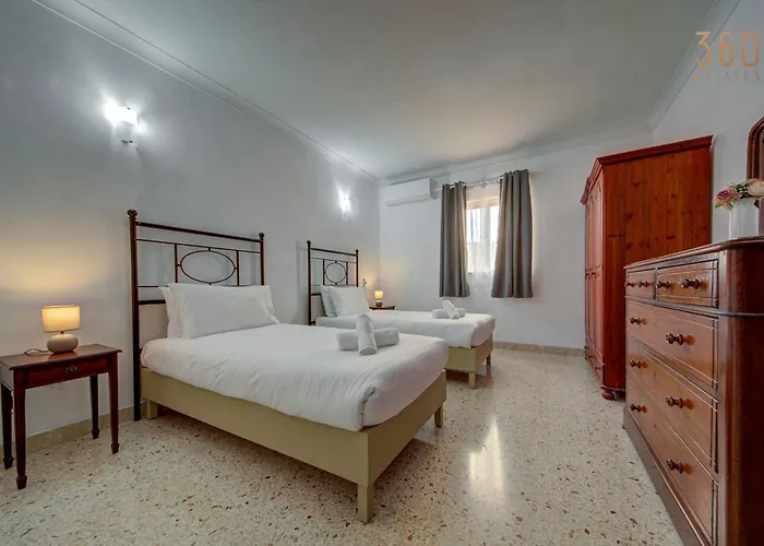 Authentic Maltese 3br With Terrace In By 360 Estates Apartament *