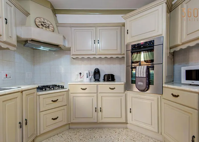 Authentic Maltese 3br With Terrace In By 360 Estates Apartament Mosta